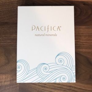 Pacífica Makeup Palette